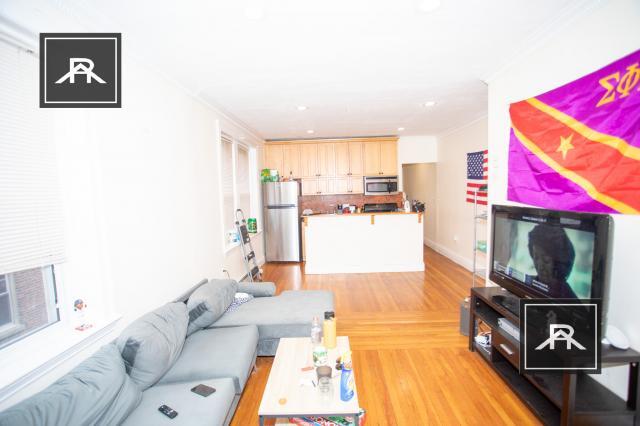 71 Thatcher St in Brookline, MA - Building Photo