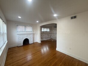 1020 Claytonia Terrace in Richmond Heights, MO - Building Photo - Building Photo