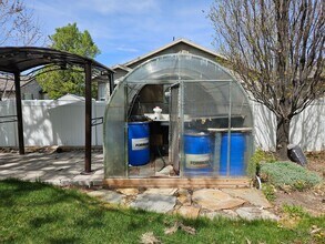 743 Haworth Cir in North Salt Lake, UT - Building Photo - Building Photo