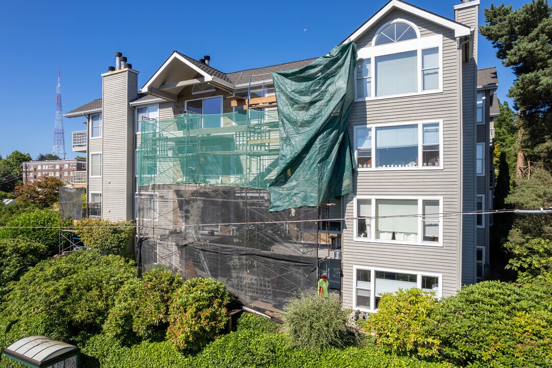 467 Newton St in Seattle, WA - Building Photo