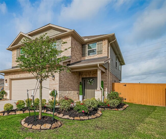 property at 108 Eliana Shores Dr