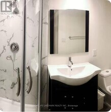 70 Corinthian Blvd in Toronto, ON - Building Photo - Building Photo