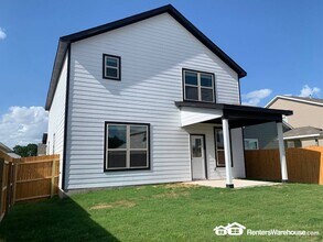 252 Kinsley Wy in New Braunfels, TX - Building Photo - Building Photo
