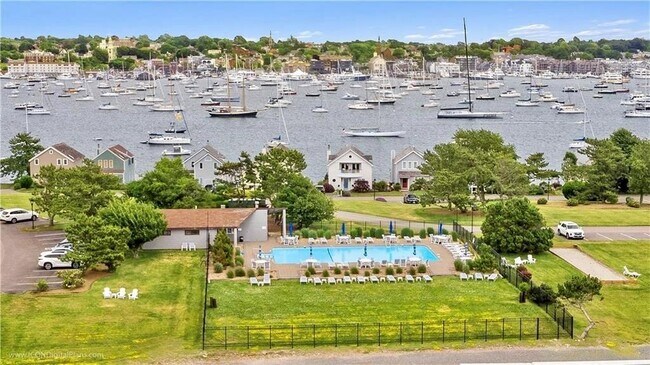 1302 Capella S in Newport, RI - Building Photo - Building Photo