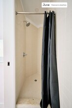 Private bedroom in 4 bed/4 bath Home in Brooklyn, NY - Foto de edificio - Building Photo