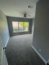 1000 W Gandy St in Denison, TX - Building Photo - Building Photo