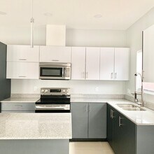 2016 Summerland Ln, Unit 3 in Edinburg, TX - Building Photo - Building Photo