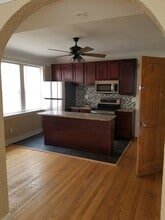 2331 S Lombard Ave, Unit 2 in Cicero, IL - Foto de edificio - Building Photo