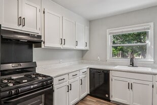 Park Square in Spartanburg, SC - Building Photo