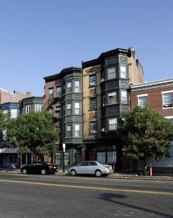 1021 Tremont St in Boston, MA - Building Photo