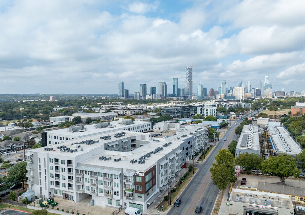 7East in Austin, TX - Building Photo