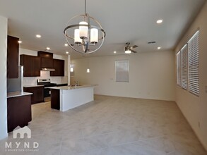 7327 Davenbury St in Las Vegas, NV - Building Photo - Building Photo
