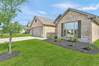 4817 Enclave Dr in Sanger, TX - Building Photo - Building Photo