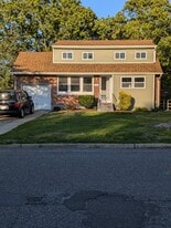 132 Avondale Dr in Centereach, NY - Building Photo