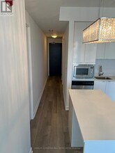 5230-5230 Dundas St in Burlington, ON - Building Photo - Building Photo