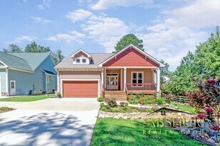 109 Buck Johnson St in Fuquay Varina, NC - Building Photo
