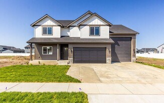 2743 N Neptune Street in Post Falls, ID - Building Photo