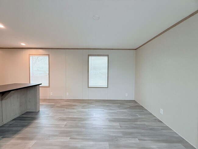 29669 Danbury Ct in Chesterfield, MI - Building Photo - Building Photo