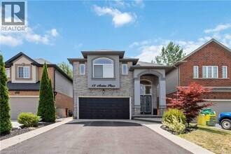 12 Avatar Pl in Hamilton, ON - Building Photo - Building Photo