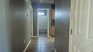 10648 Peach Ave in California City, CA - Building Photo - Building Photo