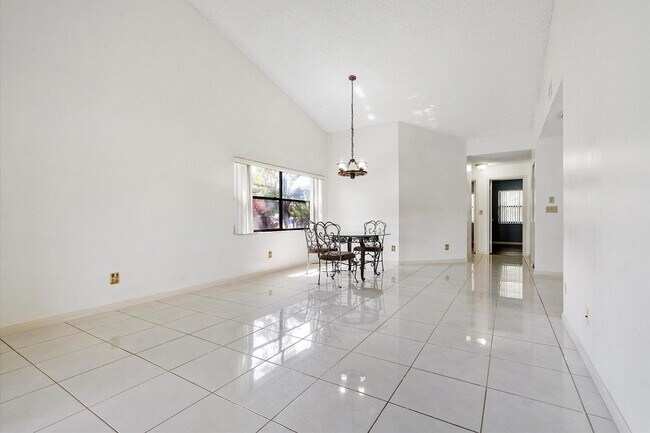 3550 NW 95th Terrace in Sunrise, FL - Building Photo - Building Photo