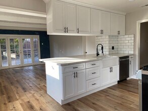 385 Maureen Ln in Pleasant Hill, CA - Building Photo - Building Photo