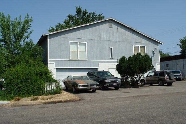 206 W 38th St in Garden City, ID - Building Photo - Building Photo