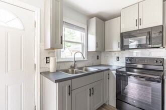 1306 Quail Dr in Greensboro, NC - Building Photo - Building Photo