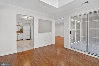 15 Friendswood Ct in Baltimore, MD - Building Photo - Building Photo