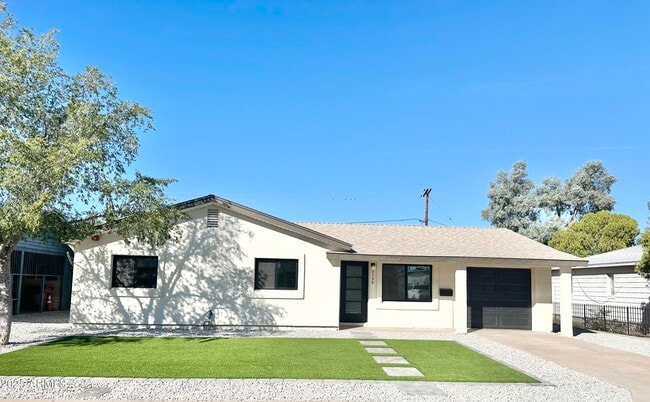 7754 E Verde Ln in Scottsdale, AZ - Building Photo - Building Photo