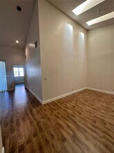 8265 NW 70th St in Tamarac, FL - Building Photo - Building Photo