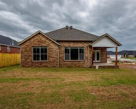 902 E Buchanan St in Prairie Grove, AR - Building Photo - Building Photo