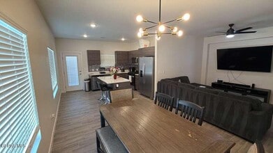 476 Deserts Dr in Socorro, TX - Building Photo - Building Photo