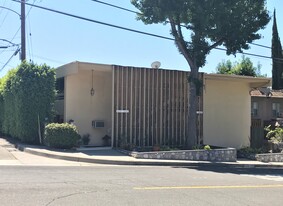 2468-2474 El Molino Ave Apartments