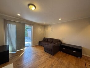 60 Surrey Ct in Daly City, CA - Building Photo - Building Photo