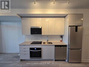 2920 Hwy 7 in Vaughan, ON - Building Photo - Building Photo