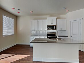 749 S Rocker Ave in Kuna, ID - Building Photo - Building Photo