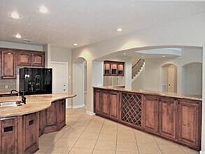 325 Lancaster Ln in League City, TX - Building Photo - Building Photo