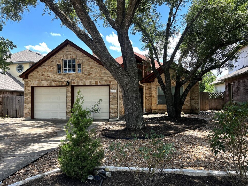 6603 Carisbrooke Ln in Austin, TX - Building Photo