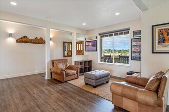 1622 NW Rimrock Dr in Redmond, OR - Building Photo - Building Photo