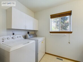 703 Ruth Dr in Belgrade, MT - Building Photo - Building Photo
