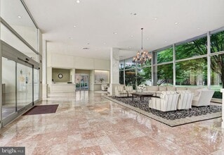 4201 Cathedral Ave NW in Washington, DC - Building Photo - Building Photo