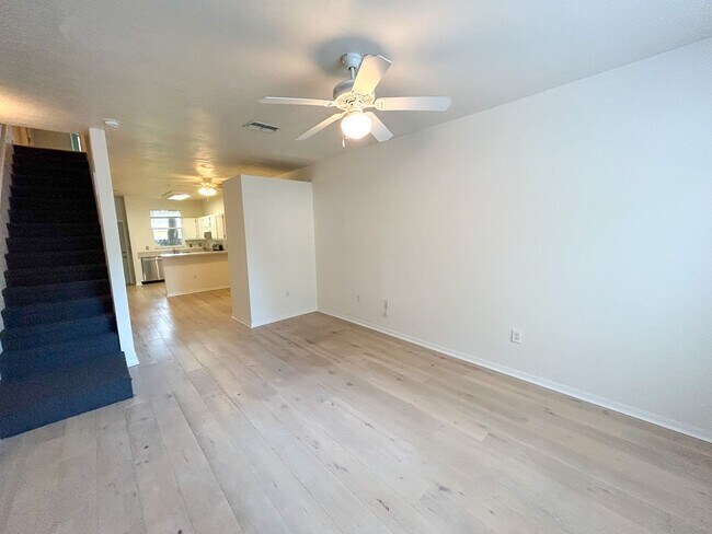 4415 SW 34th St in Gainesville, FL - Foto de edificio - Building Photo