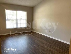3031 Hallow Dr in Deltona, FL - Building Photo - Building Photo