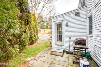 3 Idlewild Manor in Greenwich, CT - Building Photo - Building Photo
