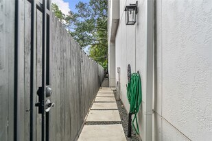 620 E 26th St in Houston, TX - Building Photo