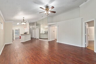 2114 NW 52nd Pl in Gainesville, FL - Building Photo - Building Photo