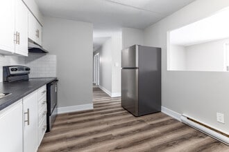 112 Breckenridge Drive in Kitchener, ON - Building Photo - Interior Photo