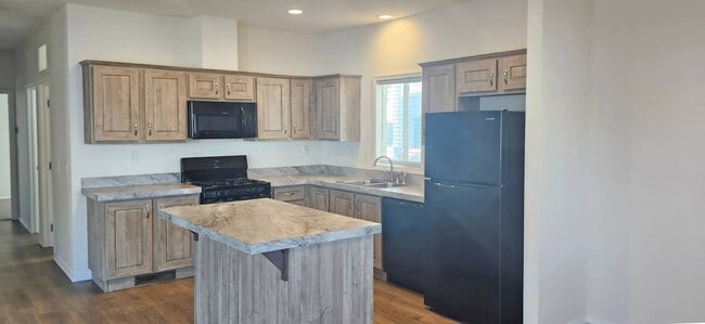 5510 Clark Rd in Paradise, CA - Building Photo - Building Photo