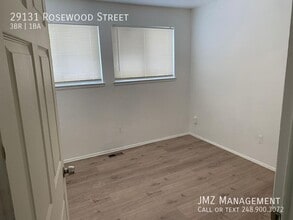 29131 Rosewood St in Inkster, MI - Building Photo - Building Photo